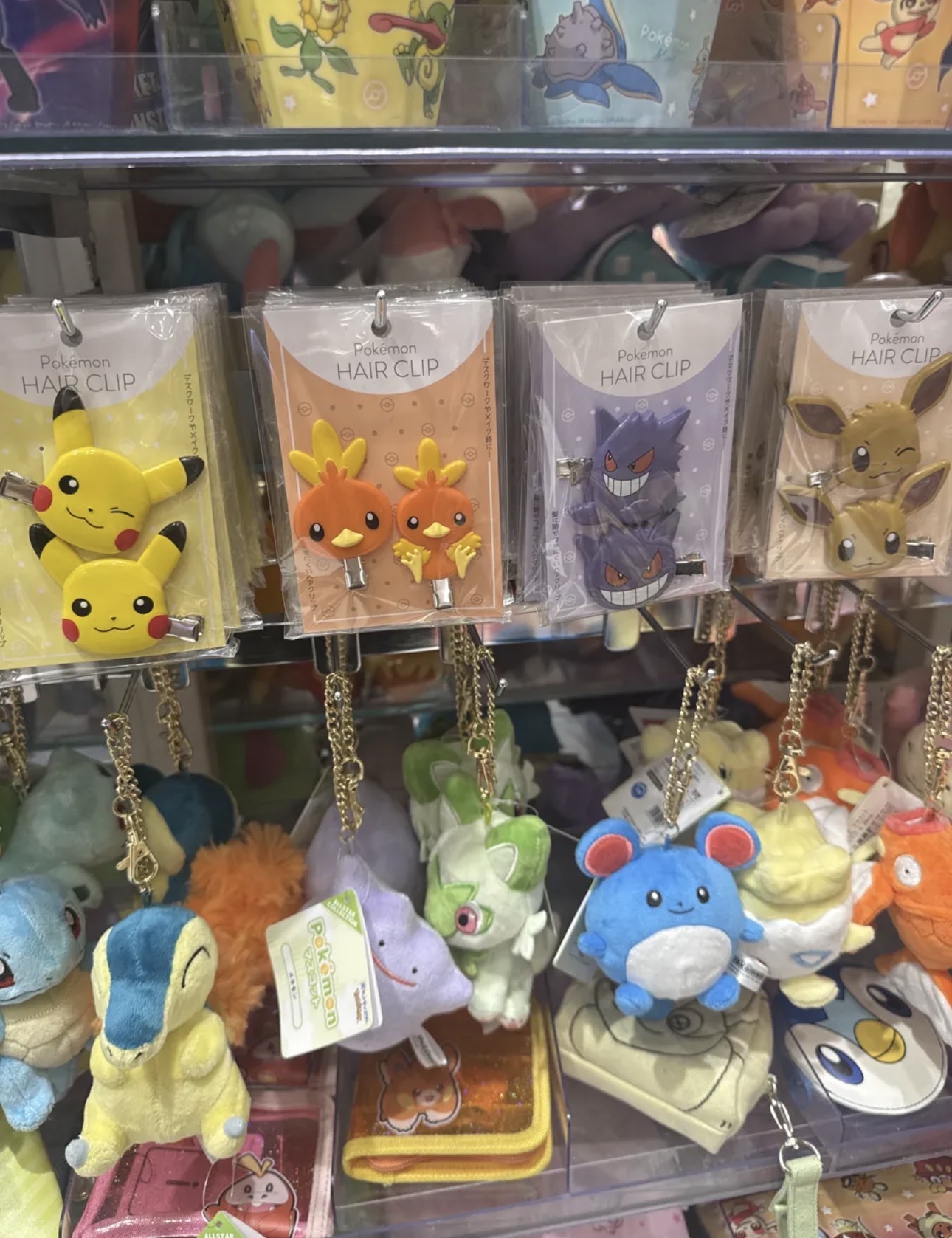 ポケモンヘアクリップとミニぬいぐるみキーチェーン